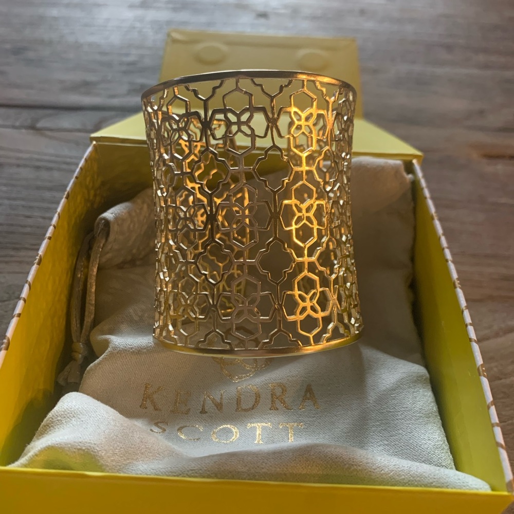 Kendra Scott gold cuff